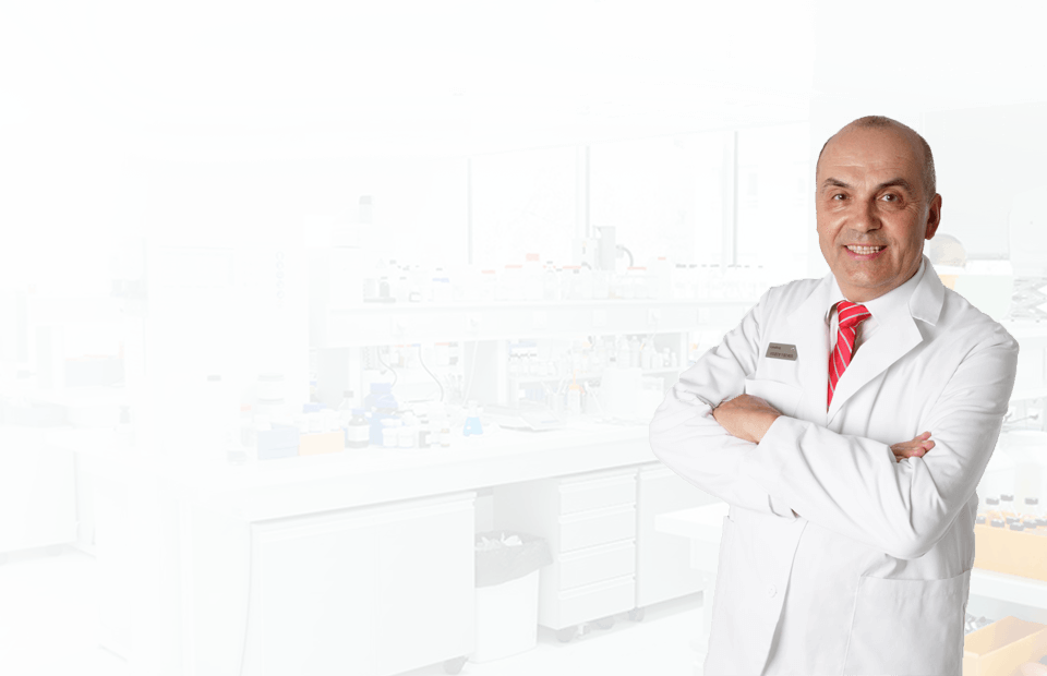 Dr. Arturo Bermúdez